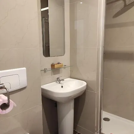 Akantha מלון דירות 4*