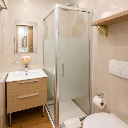 Akantha Apartahotel Niza