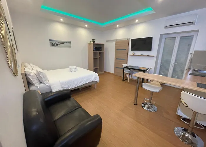 Aparthotel Akantha Nice